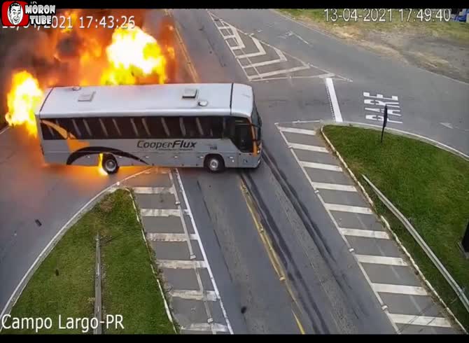 Video :A tanker strikes a bus after colliding with a car, setting off an explosion